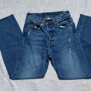 24 Waisted Levi’s
